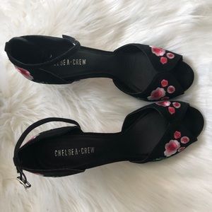Mod Cloth Embroidered Heels